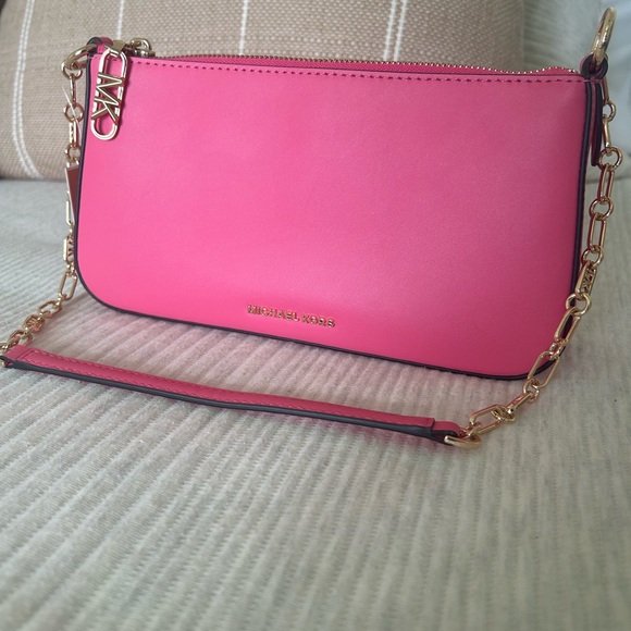Michael Kors Pink Clutch with Gold Chain - Picture 1 of 4